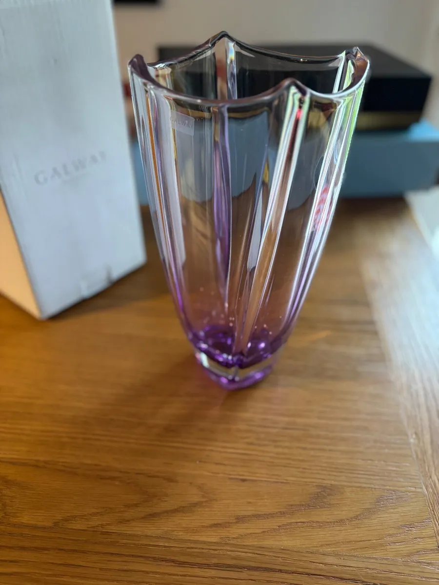 Galway Crystal Purple Vase. - Image 3