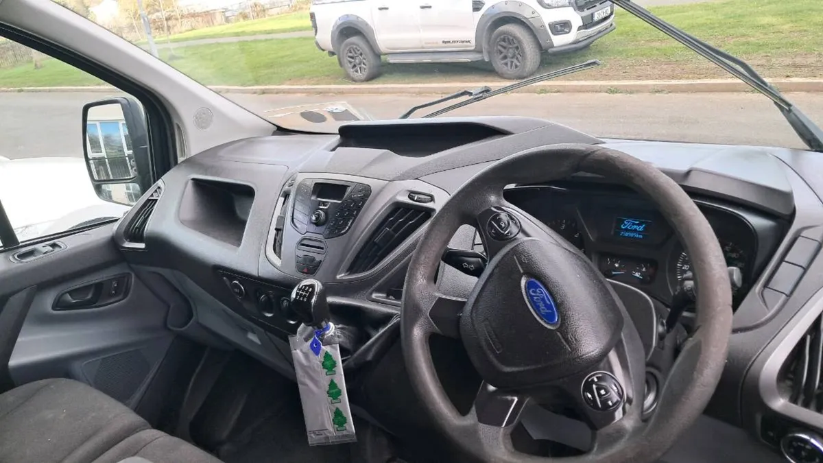 Ford Transit - Image 2