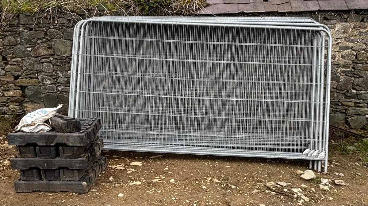 Harris fencing - Image 1