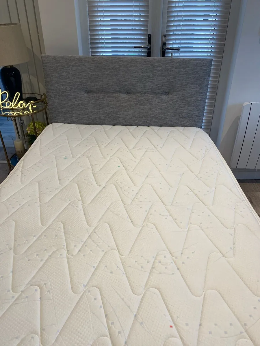 Small Double bed 4foot - Image 1