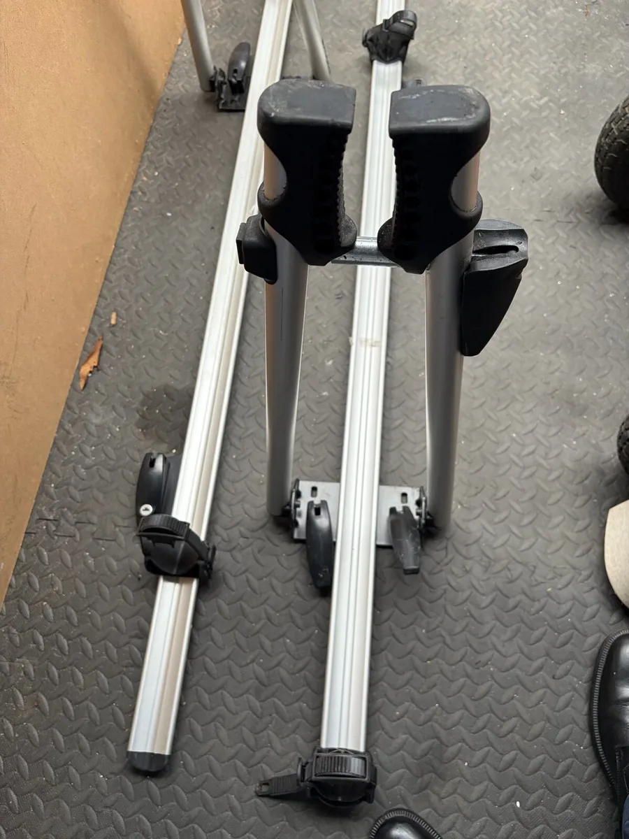 Roof mounted bike carriers - Image 1