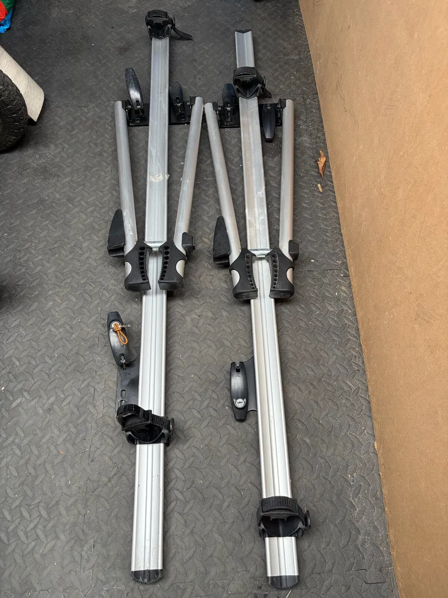 Roof mounted bike carriers - Image 4