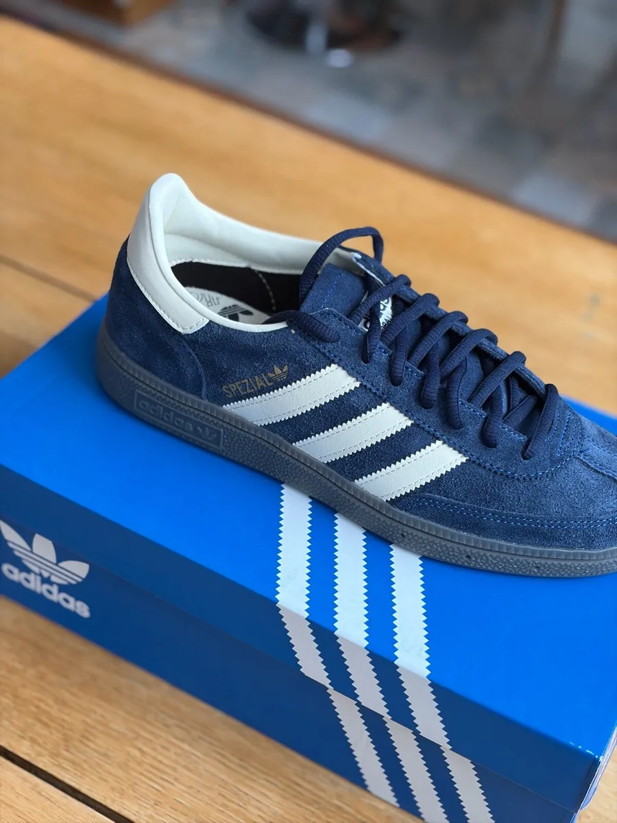 ADIDAS ORIGINALS ADULTS HANDBALL Brand New UK7 - Image 1