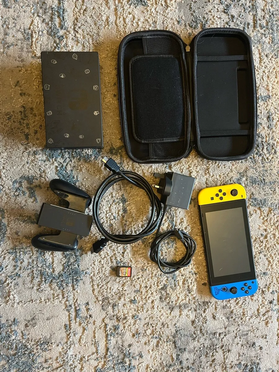 Nintendo switch Fortnite edition - Image 1