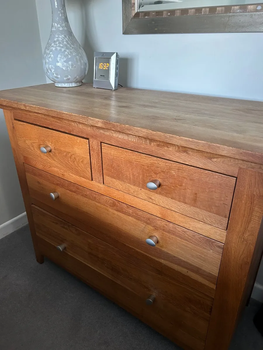 Bedroom furniture - Image 2