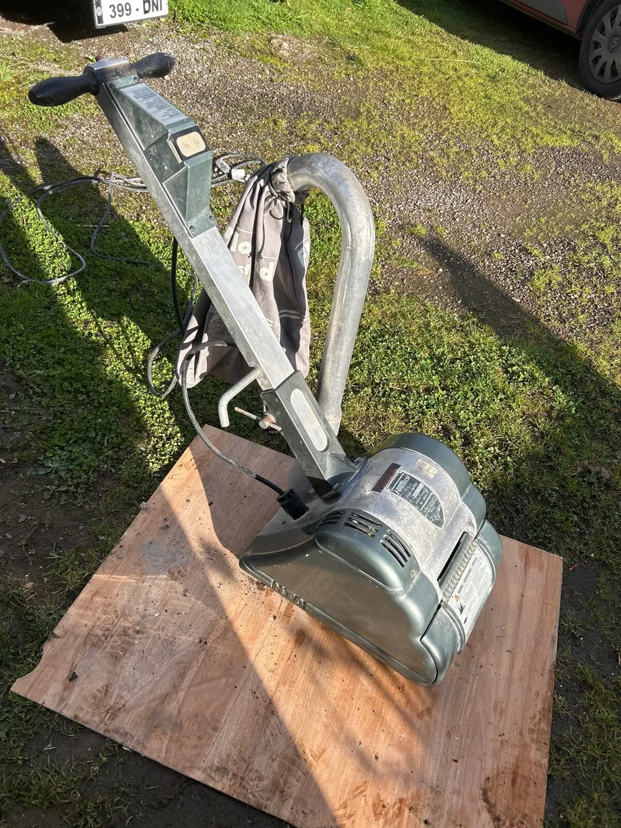 Floor sander. On hold until next Monday - Image 1