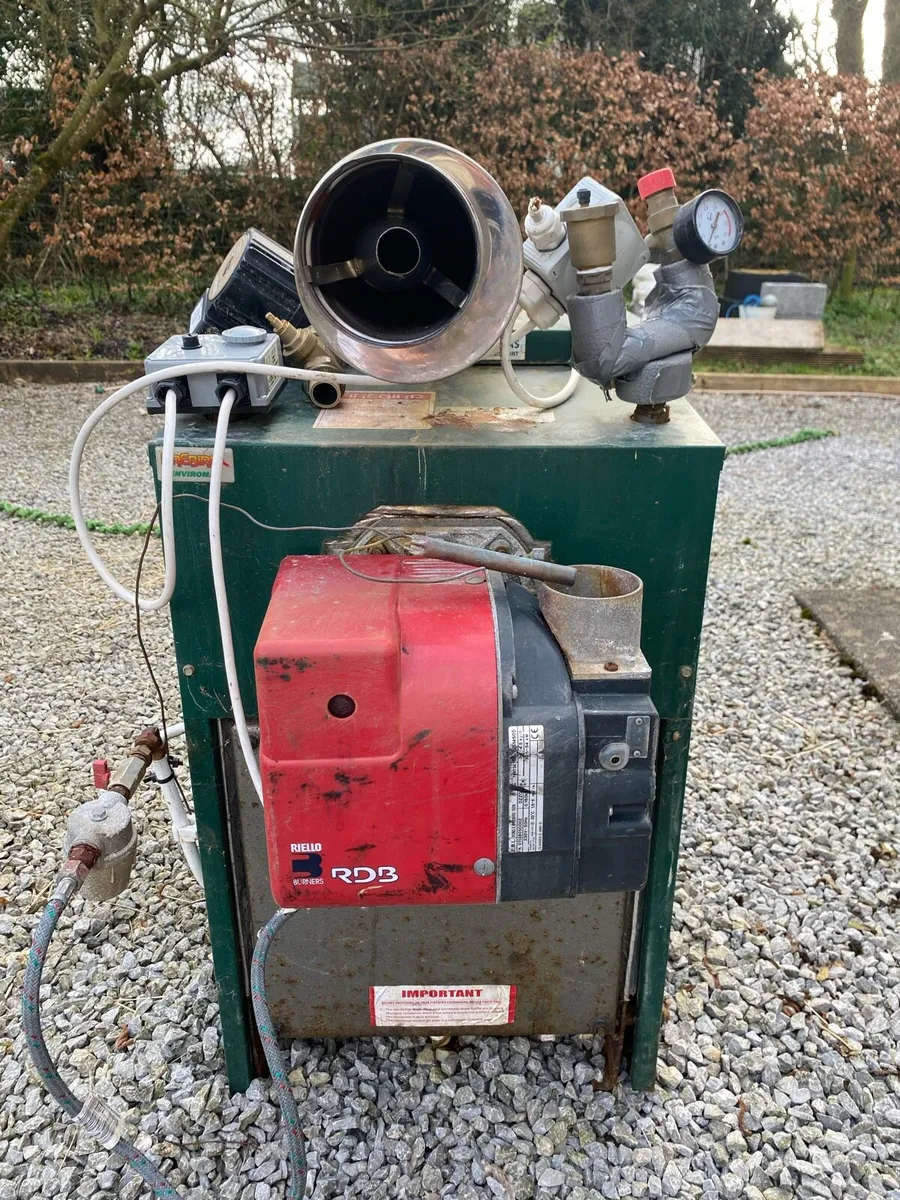 Oil burner - Image 1