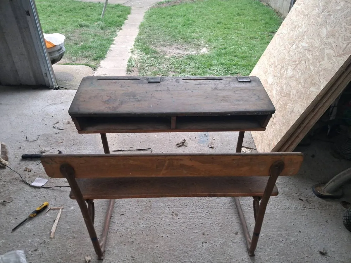 Old school desk - Image 4