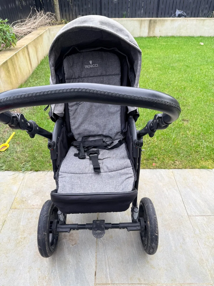 Venicci Stroller with Pram - Image 4