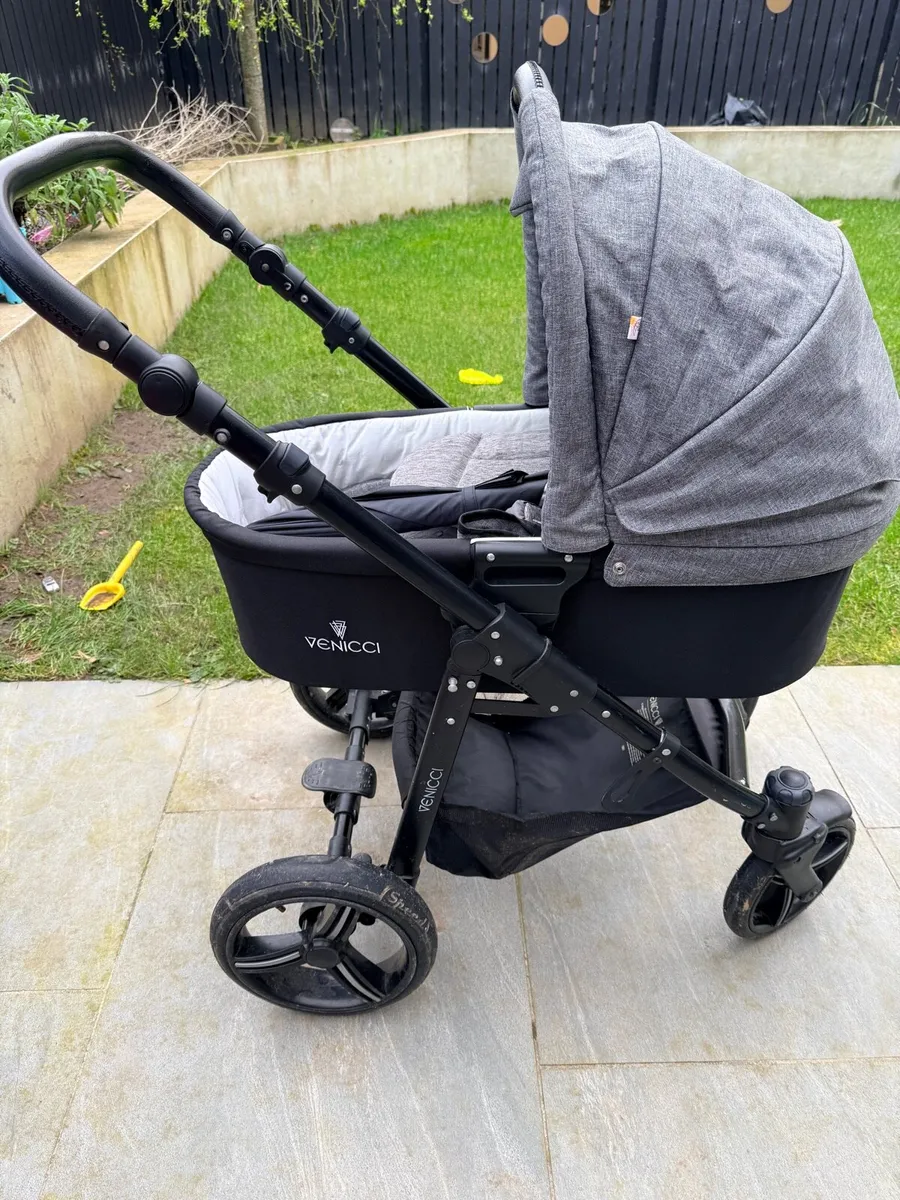 Venicci Stroller with Pram - Image 1