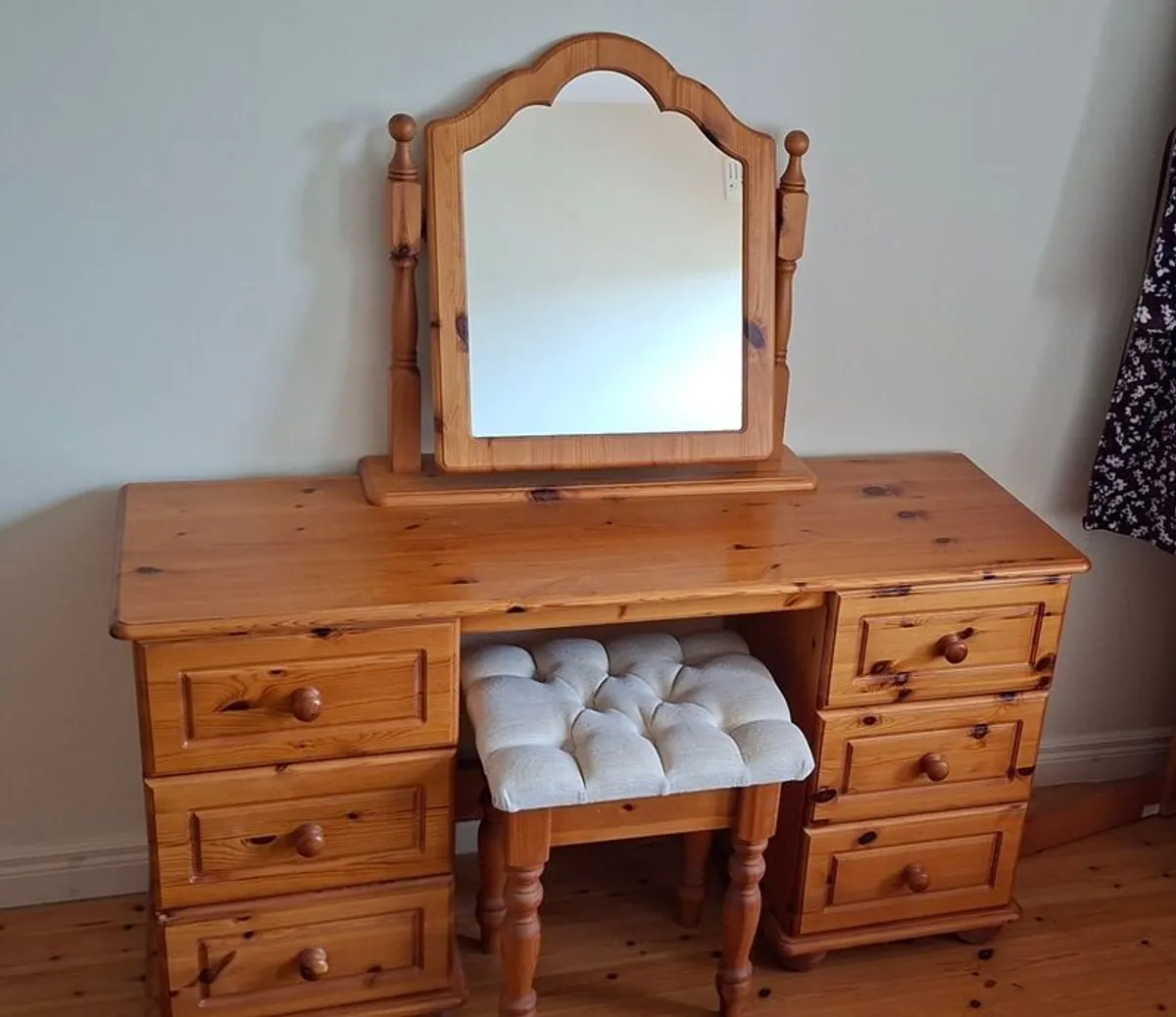 Solid pine dressing table