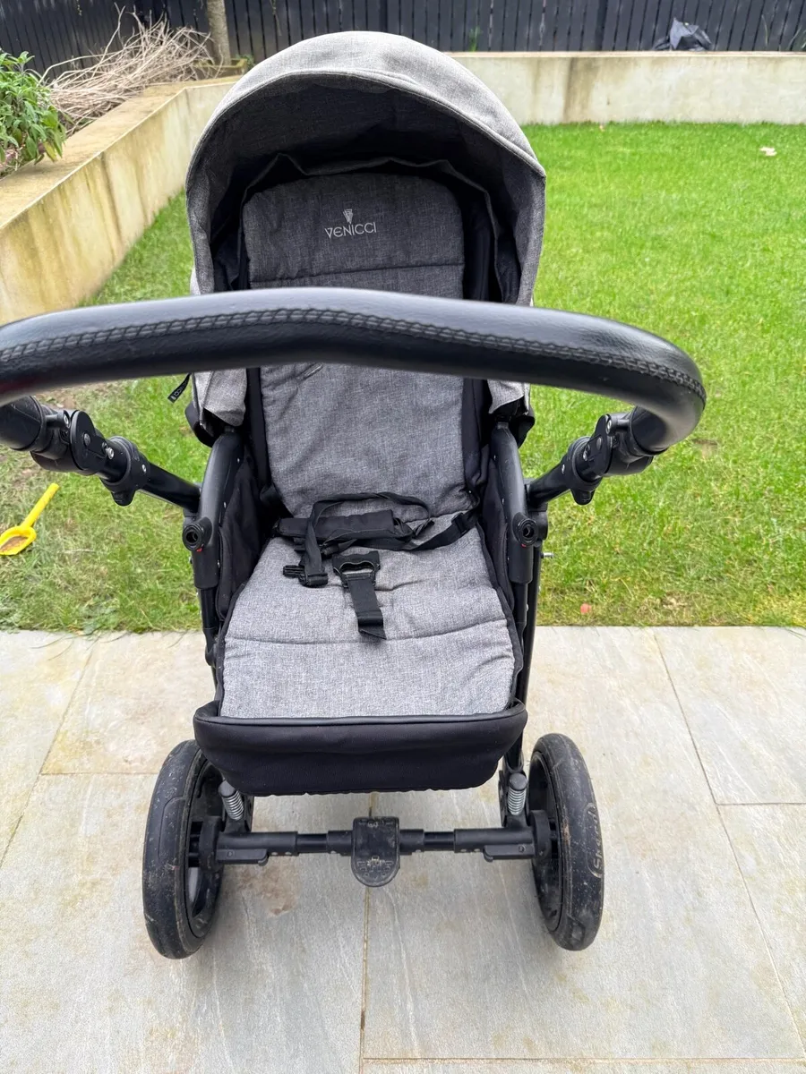 Venicci Stroller with Pram - Image 3