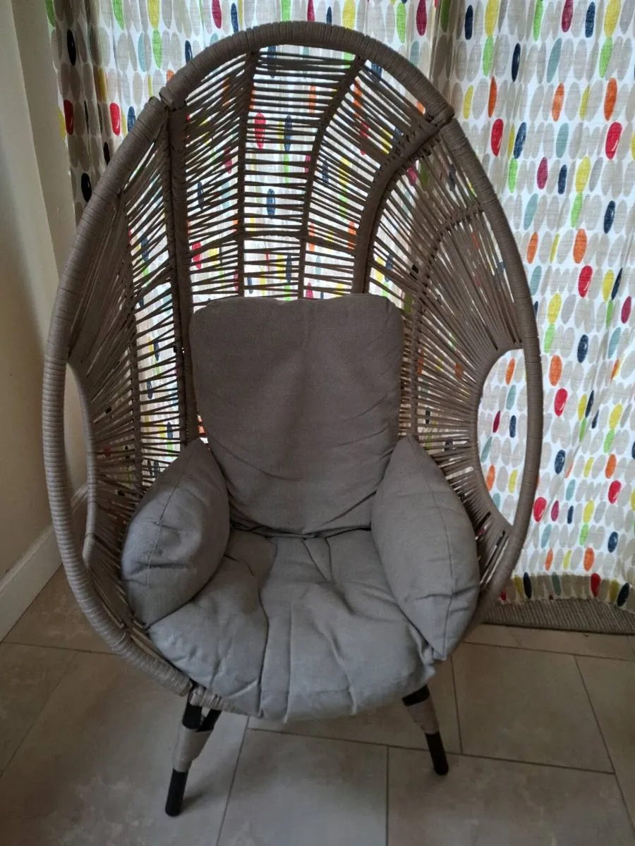Rattan wicker egg chair