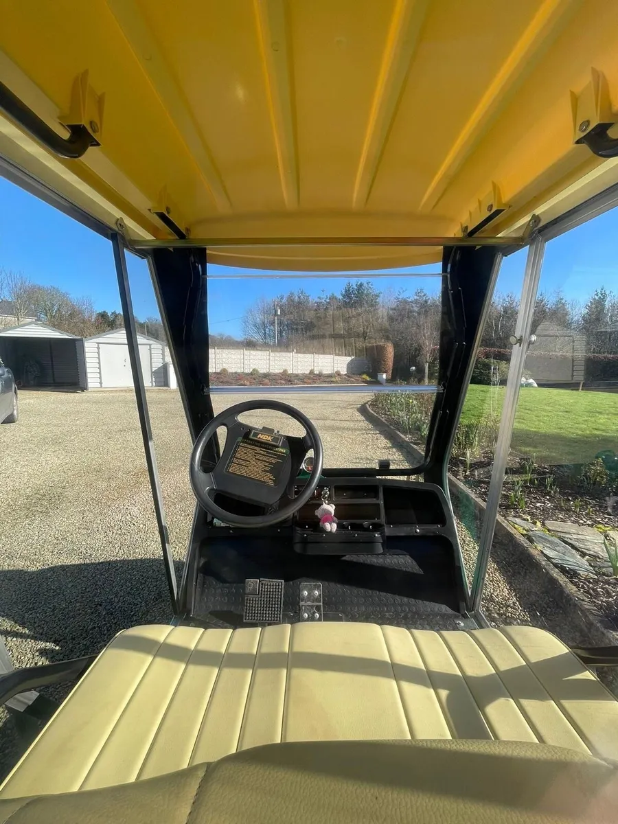Golf buggy and trailor - Image 2