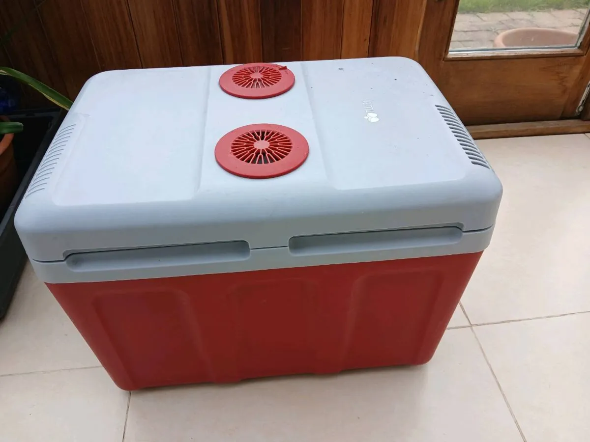 Cooler/Warmer Fridge for camping - Image 1