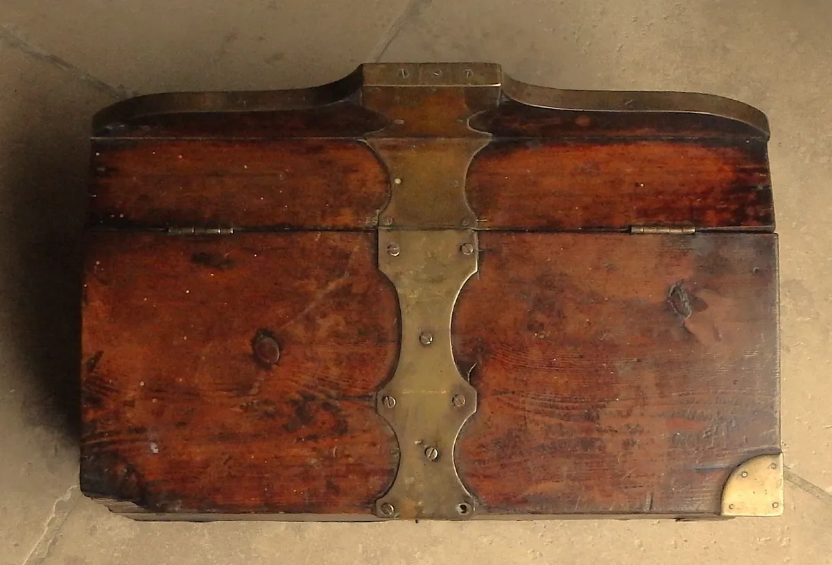 Vintage Oak & Brass Church Candle Box - Image 4