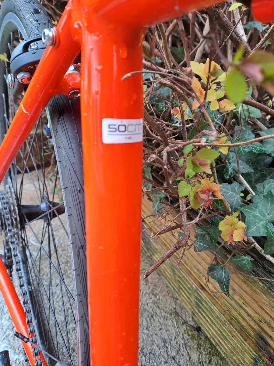 Trek 1.1 road bike - Image 2