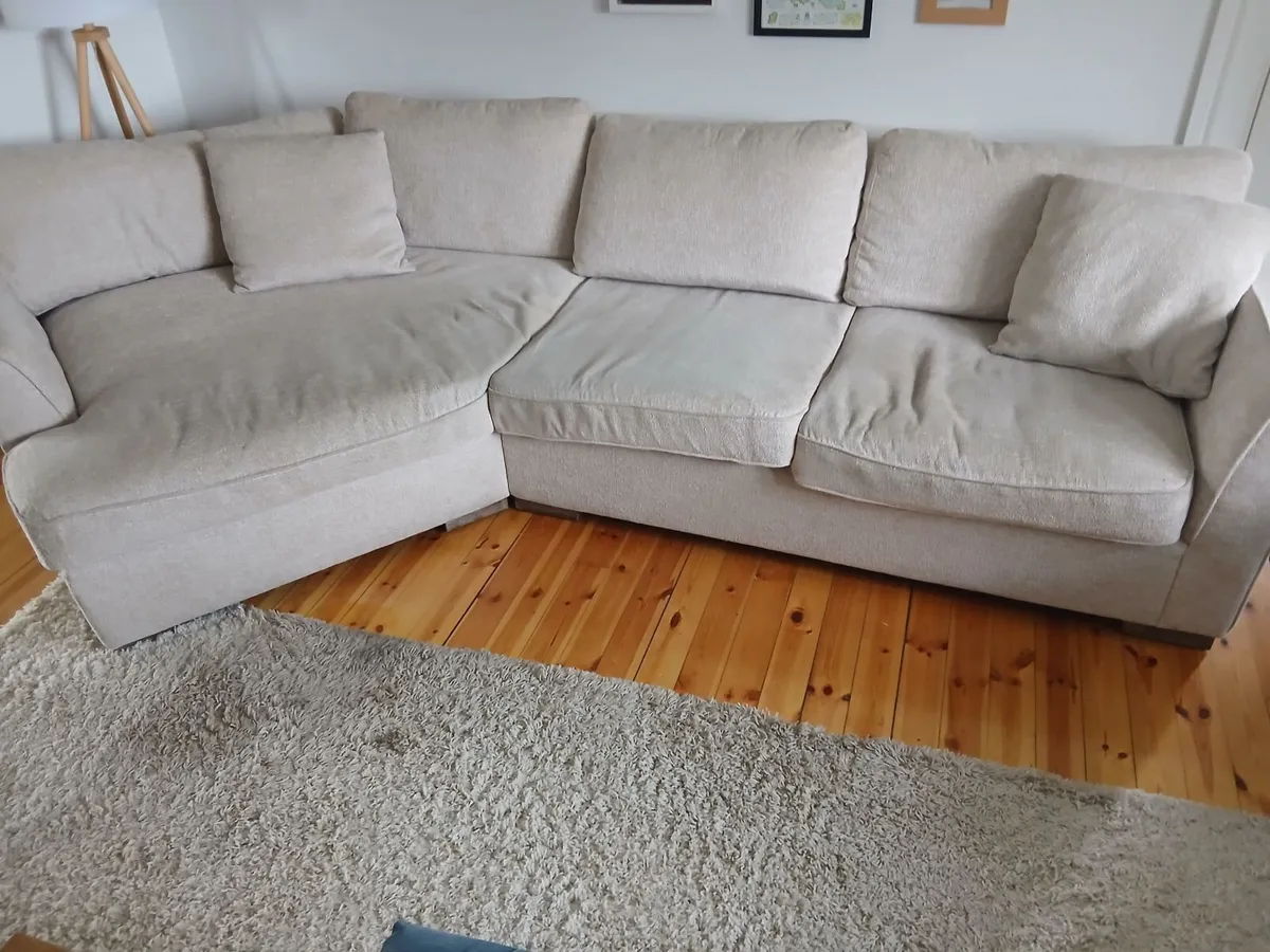 Couch - Image 2