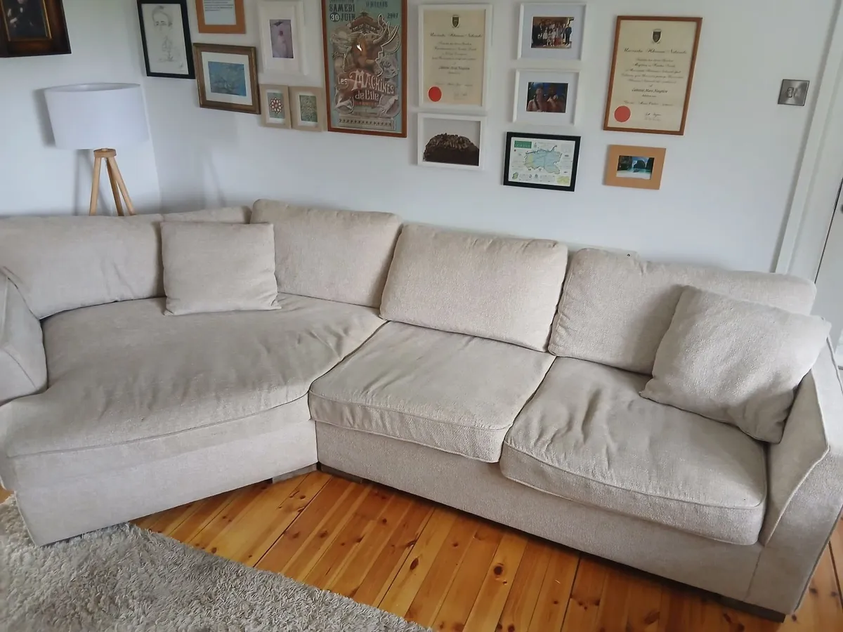 Couch - Image 3