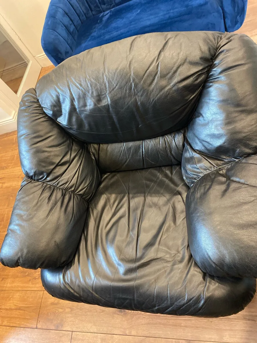Leather armchair - Image 1