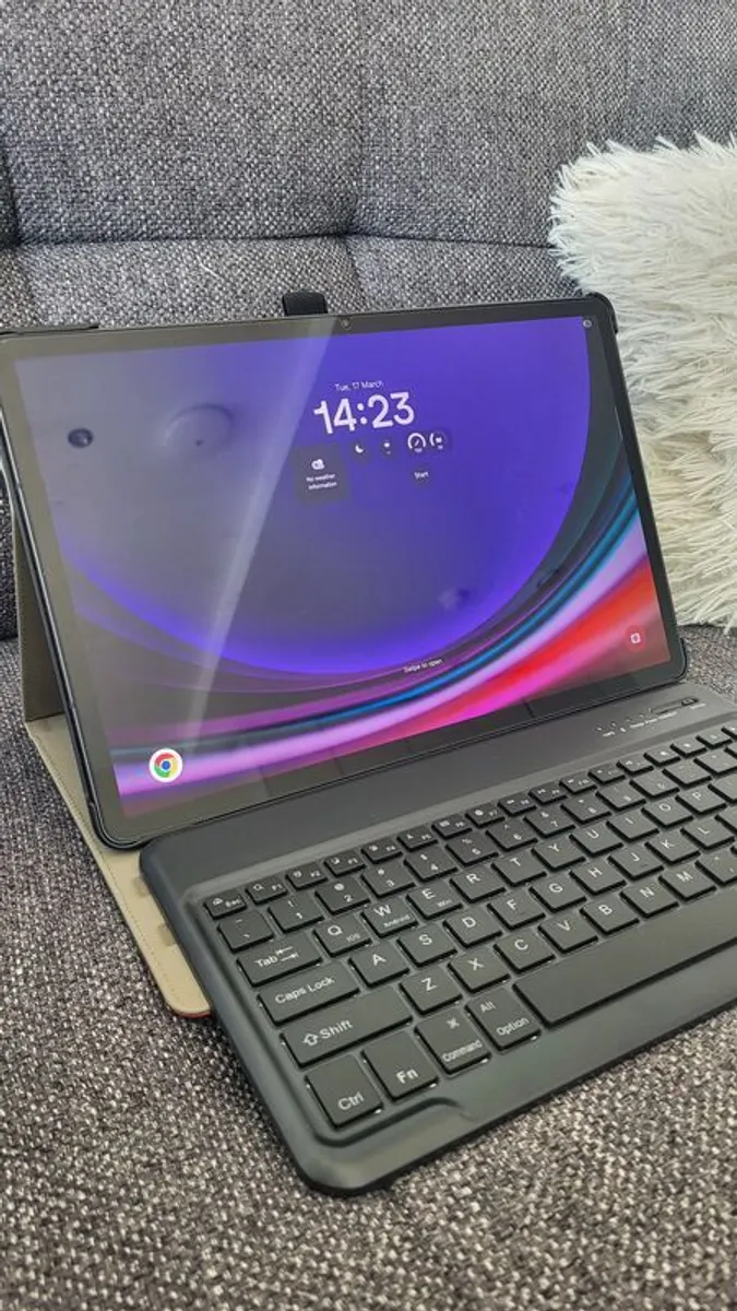 Samsung Galaxy Tab S9+/512GB /12GB RAM- Like new - Image 2