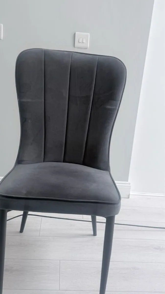 kitchen table chairs  4 perfect condition - Image 2