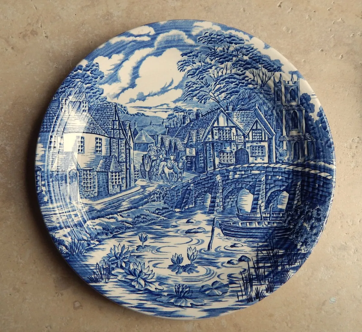 2 Alfred Meakin Staffordshire Pottery Plates - Image 4