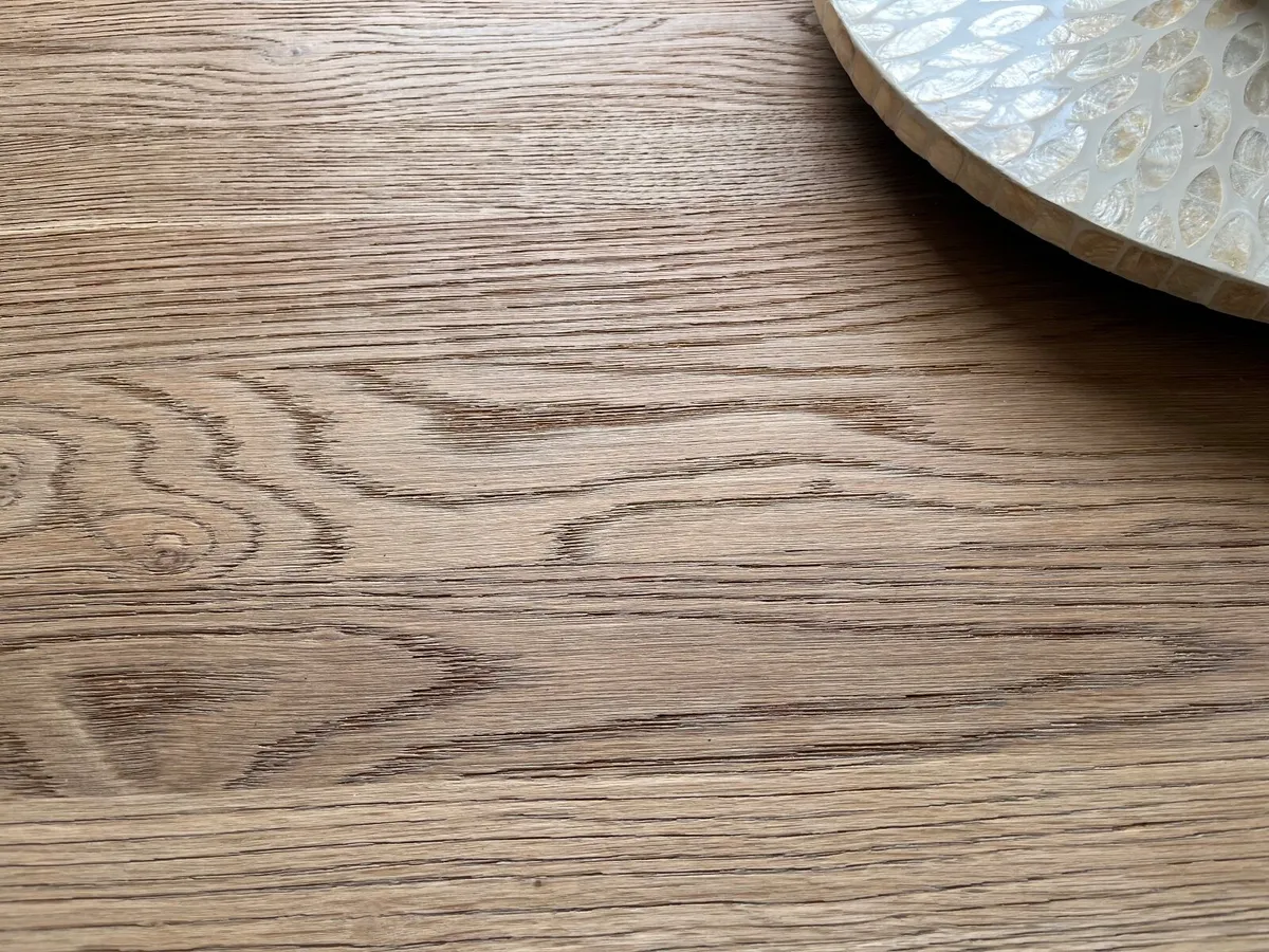 Solid oak dining table, extension leaf & 3 chairs - Image 3