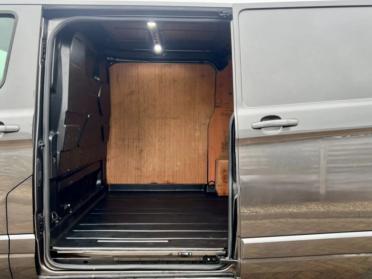 2021 Ford Transit Custom Low Roof Panel Van - Image 4