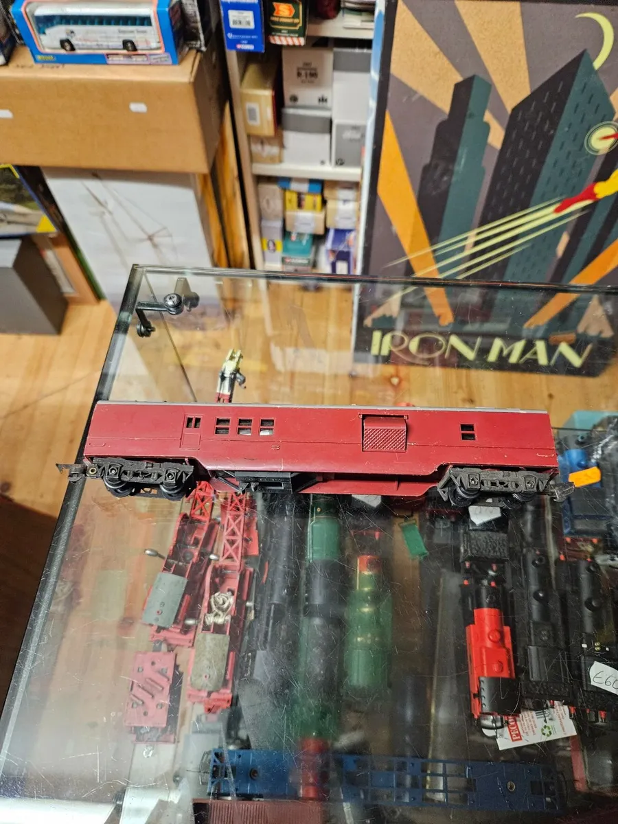 Hornby Triang OO Gauge Carraige - Image 1