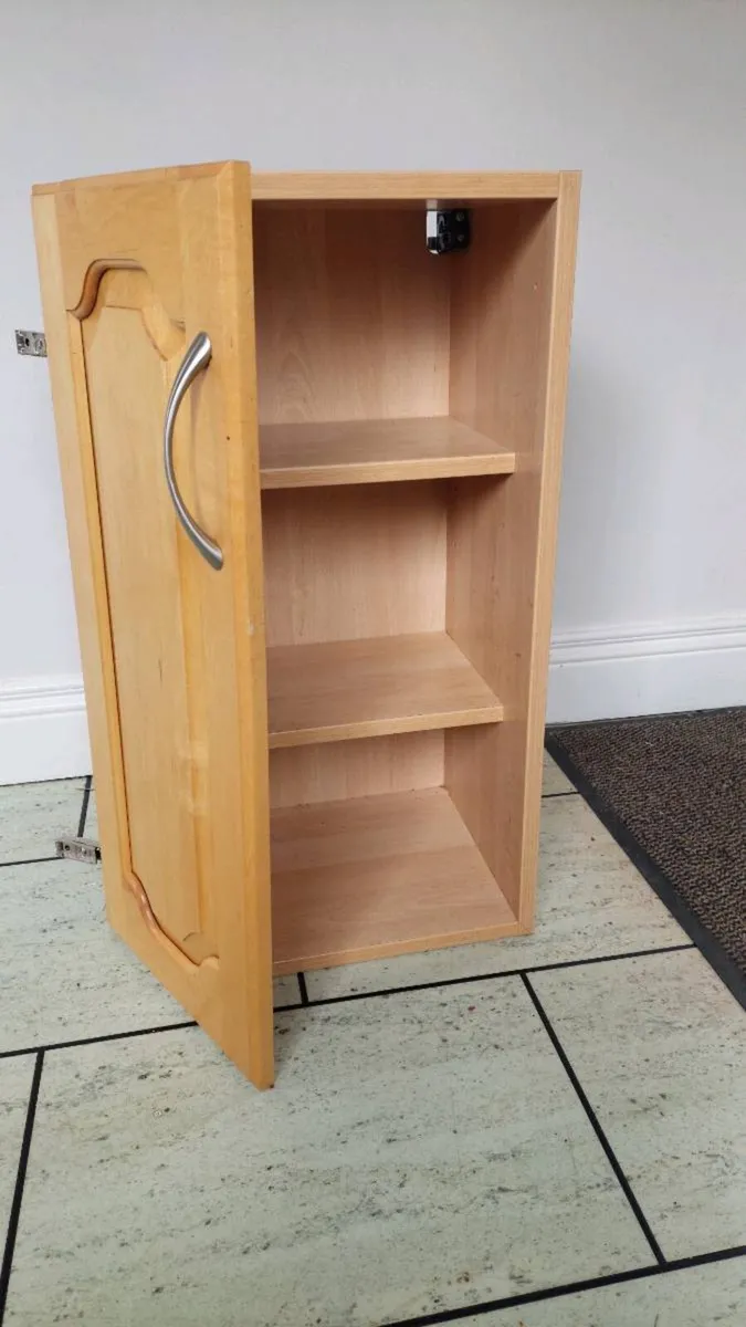 Assorted Maple Shaker Kitchen doors and units - Image 2