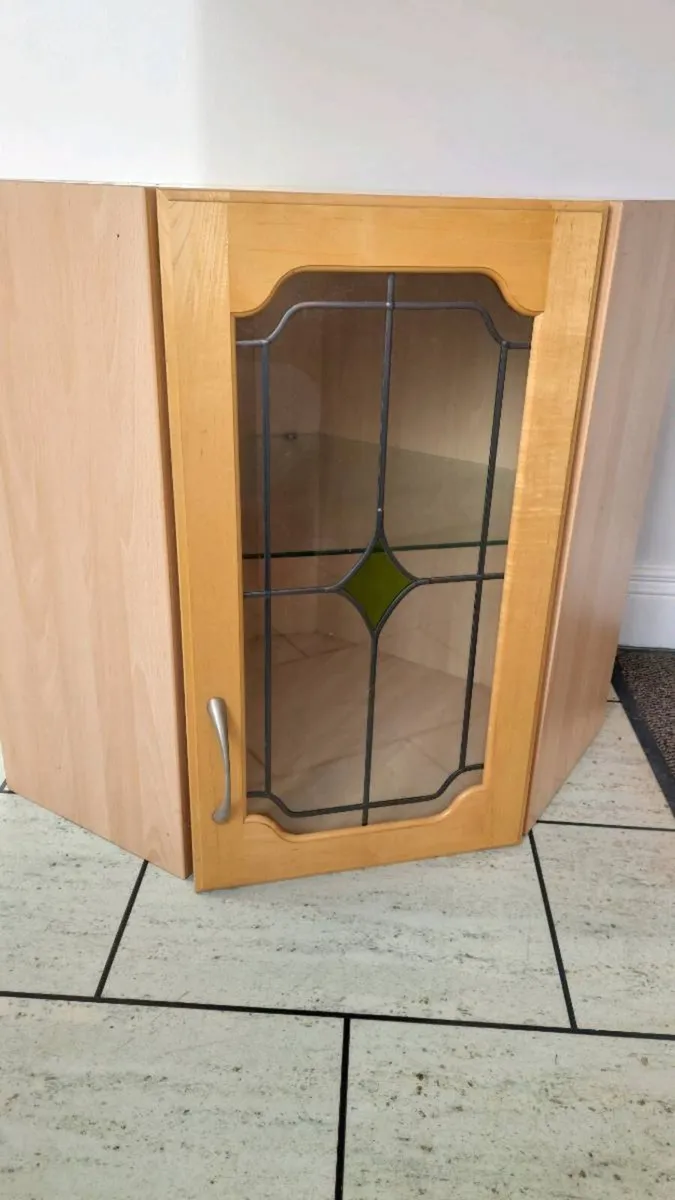 Assorted Maple Shaker Kitchen doors and units - Image 1