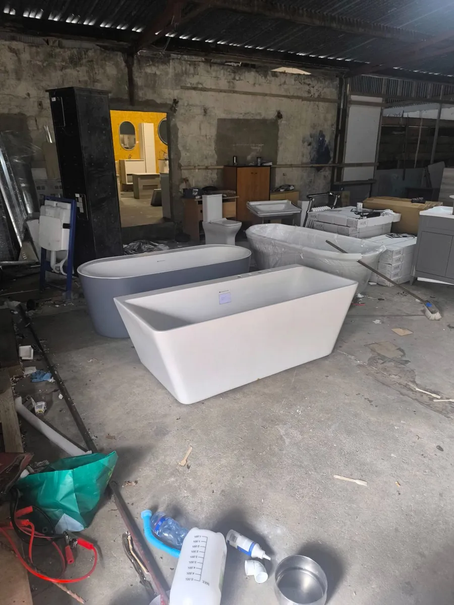 Free standing baths - Image 1