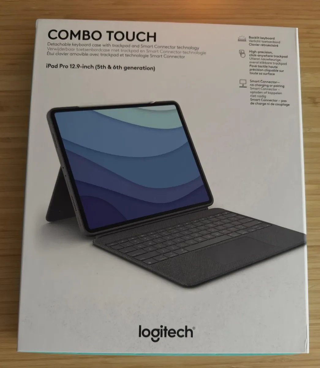 Logitech iPad Pro 12.9 (5th & 6th gen) Keyboard - Image 1