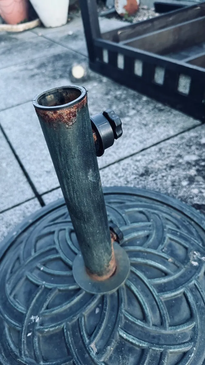 Umbrella stand - Image 1