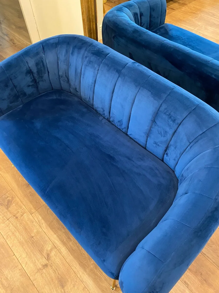 Stunning Royal Blue Velvet Sofa - Image 3