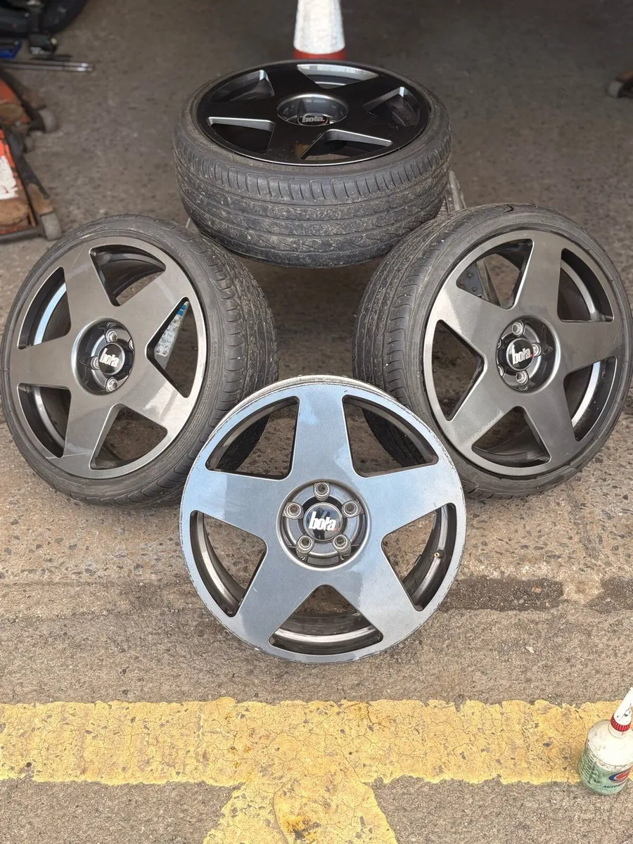 B10 19” bolas - Image 1