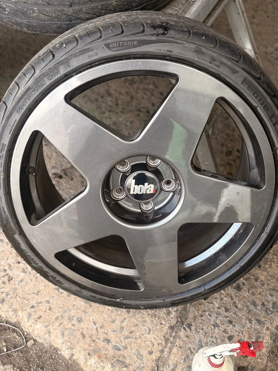 B10 19” bolas - Image 4