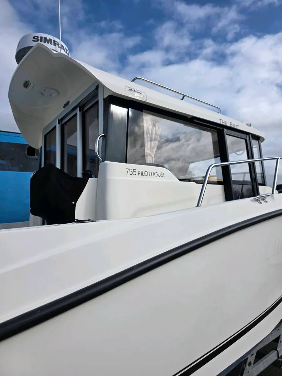 Quicksilver Pilothouse 755 - Image 4