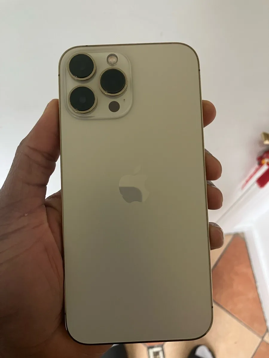 iPhone 13 Pro Max - 128GB - Image 4