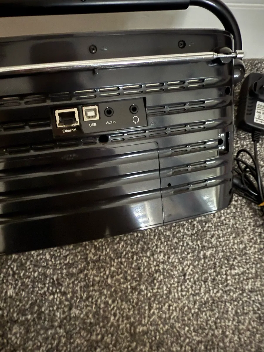 Robert’s radio - Image 4