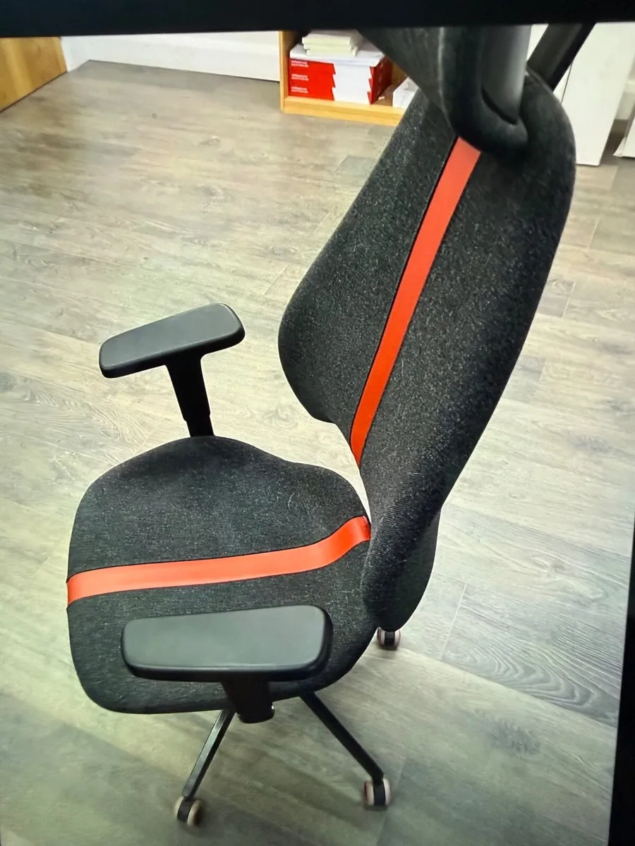 Office chair - Image 1