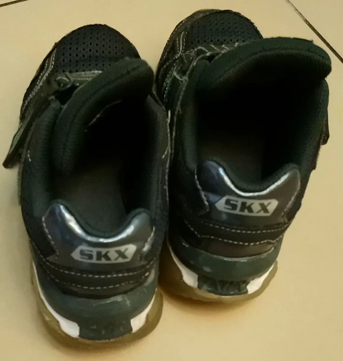 SKECHERS SKECH-AIR SKX toddler shoes - kids UK11.5 - Image 4