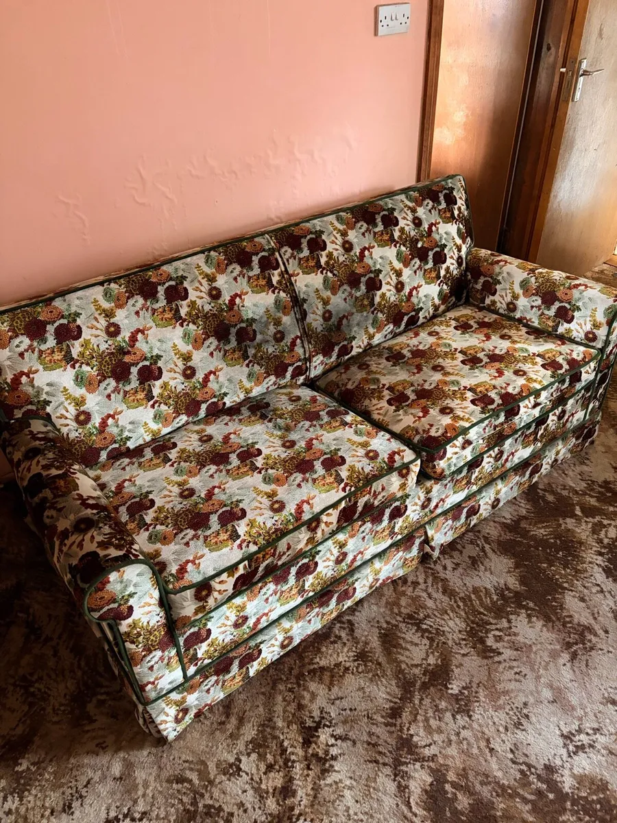 Vintage Couch - Image 2
