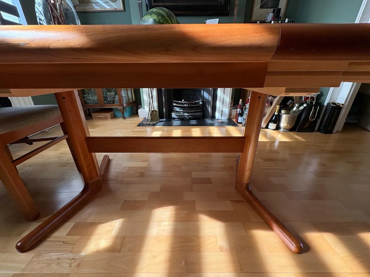 Dining Room Table - Image 1