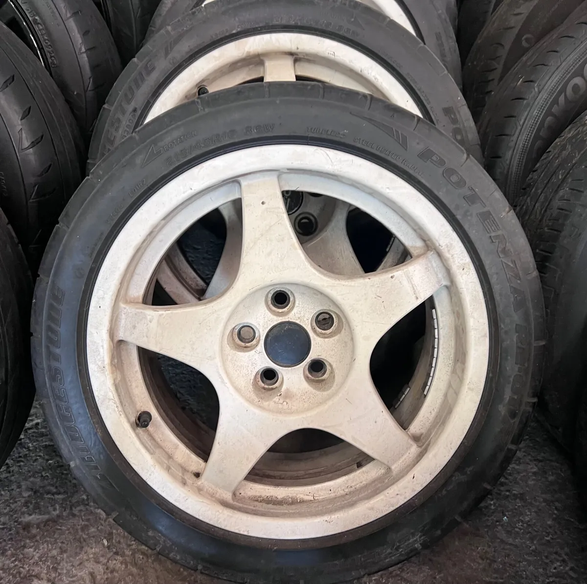 toyota compomotive alloys r16 - Image 1