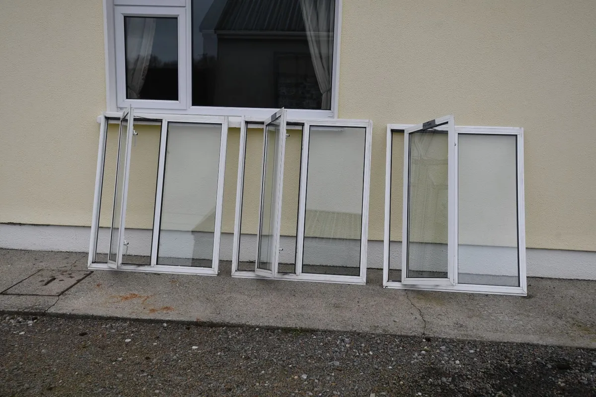 WHITE ALUMINIUM   WINDOWS - Image 2