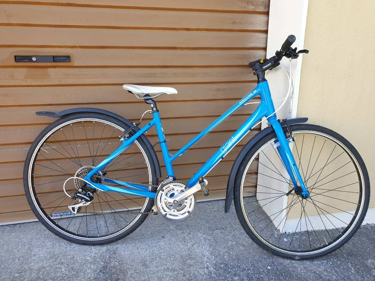 Ladies bicycle - Image 4