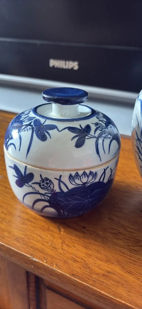Chinese painted pot - Image 4