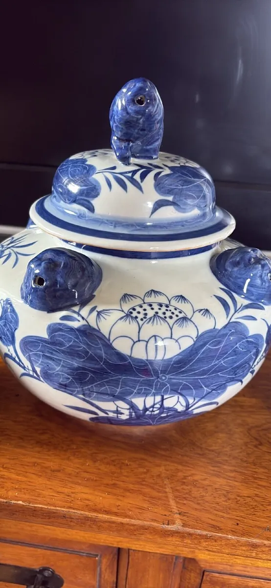 Chinese painted pot - Image 2